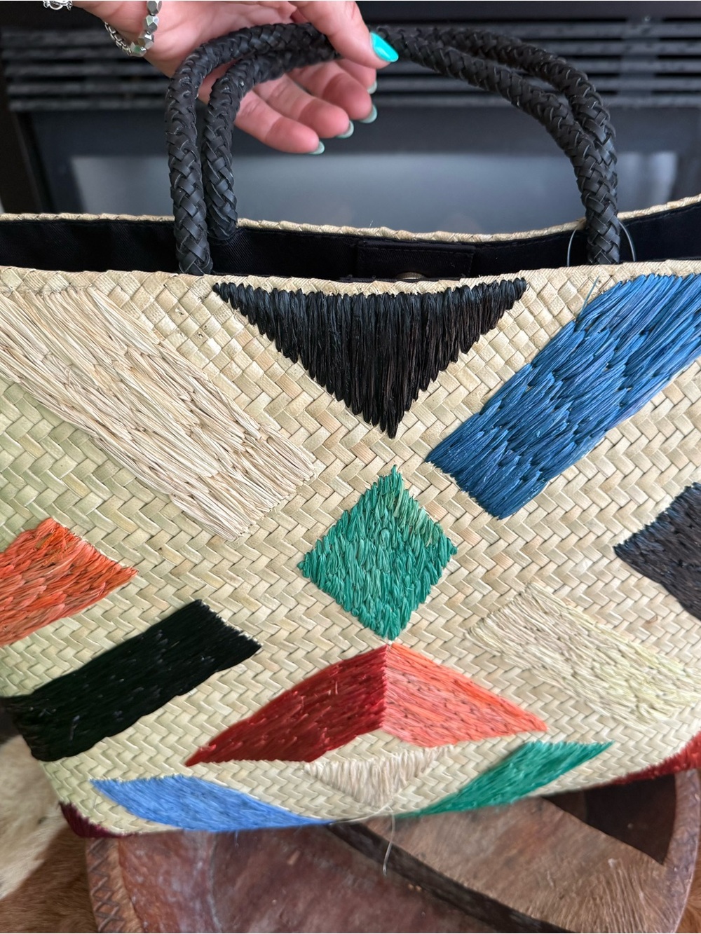 Aranaz Woven Straw Beach Bag – Colorful Geometric Embroidery
